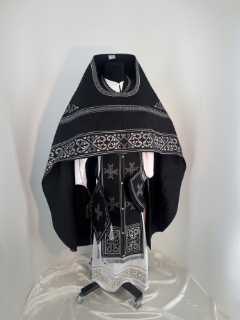 Облачення священника, вишите на габардині, вишивка "Сердечка" з вишитим галуном