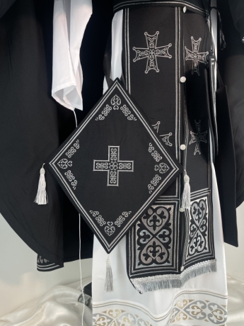 Облачення священника, вишите на габардині, вишивка "Сердечка" з вишитим галуном