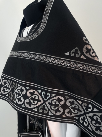 Облачення священника, вишите на габардині, вишивка "Сердечка" з вишитим галуном