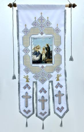 Хоругвы вышитые (пара) с комплектом икон