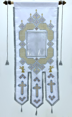Хоругвы вышитые (пара) с комплектом икон