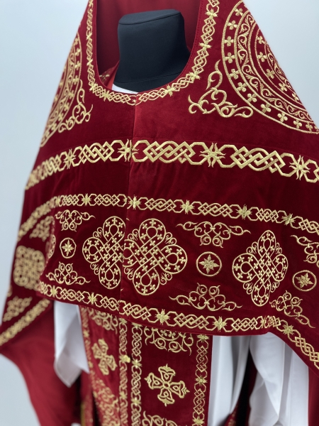 Облачення священника, вишите на оксамиті, вишивка "Коло" з вишитим галуном 