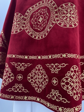 Облачення священника, вишите на оксамиті, вишивка "Коло" з вишитим галуном 