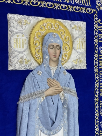 Плащаниця Богородиці на оксамиті 165х100см (вишивка орнамент, вишита та розсшита середина)