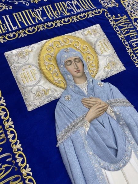 Плащаниця Богородиці на оксамиті 165х100см (вишивка орнамент, вишита та розсшита середина)
