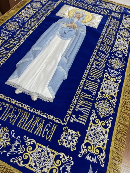 Плащаниця Богородиці на оксамиті 165х100см (вишивка орнамент, вишита та розсшита середина)