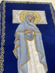 Плащаниця Богородиці на оксамиті 150х95см (вишивка лілії, вишита та розсшита середина)