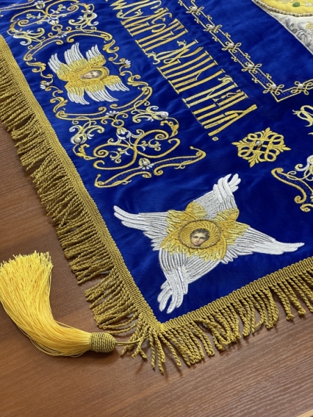 Плащаниця Богородиці на оксамиті 120х80см (вишивка орнамент 2, вишита та розсшита середина)