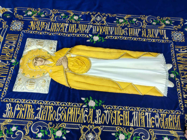 Плащаниця Богородиці на оксамиті 160х100см (вишивка Роза, вишита та розсшита середина)