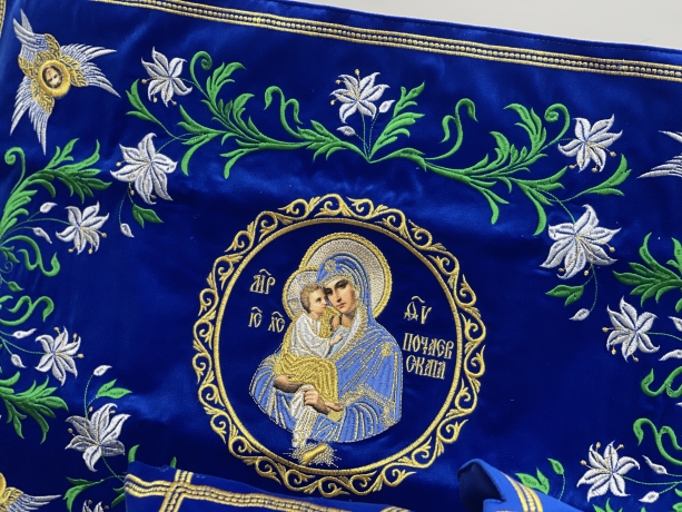 Покровці та воздухи, вишиті на оксамиті, вишивка "Лілії"