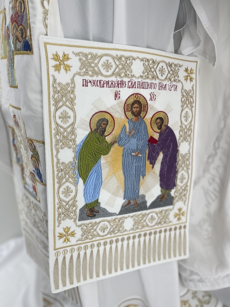 Комбіноване облачення священника вишите на оксамиті, з вишитими іконами, вишивка "Різдвяна"