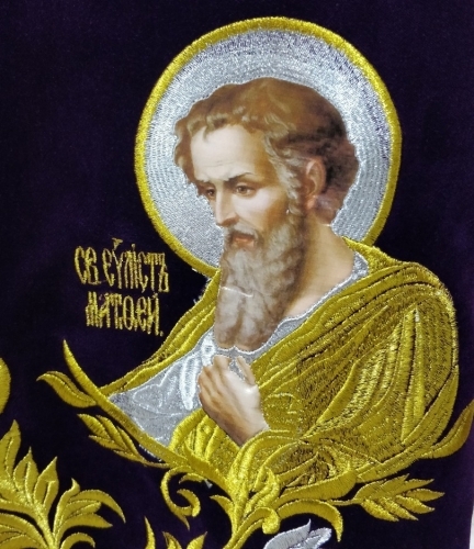 Облачение священника, вишитое на бархате, вишитая середина с иконами, с вишитим галуном