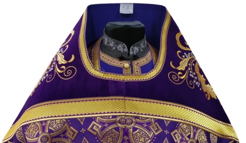 Облачение комбинированное из парчи фиолетового цвета с вышитым оплечием Ткань"Флоровский крест" Вышивка"Новый узор"