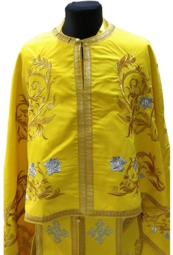 Облачение священника греческий крой, вишитое на габардине с пришитим галуном