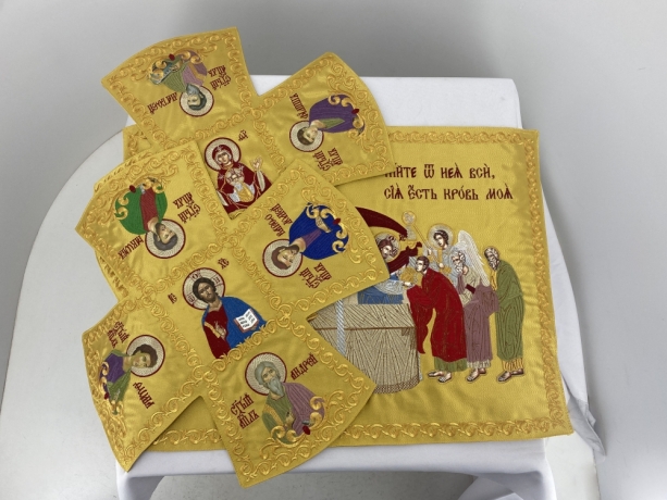 Облачення священника комбіноване з парчі, з вишитим опліччям