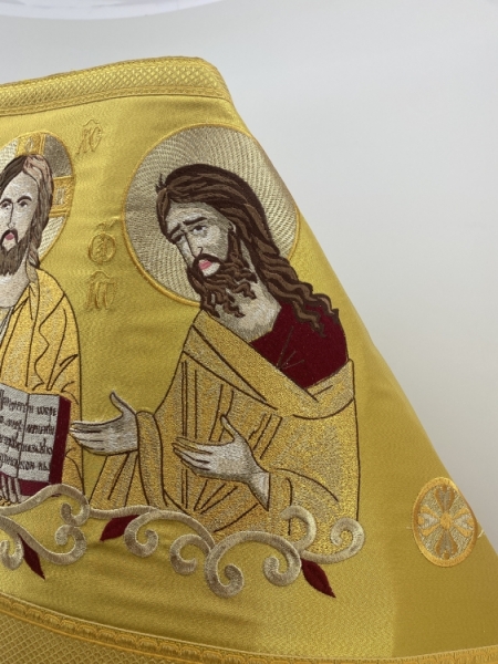 Облачення священника комбіноване з парчі, з вишитим опліччям