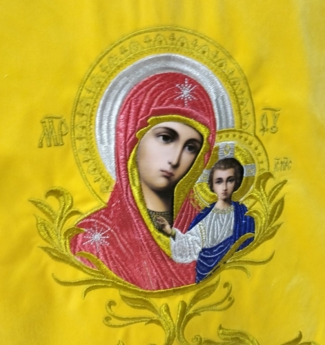 Облачение священника, вишитое на бархате, вишитая середина с иконами, вишитый галун