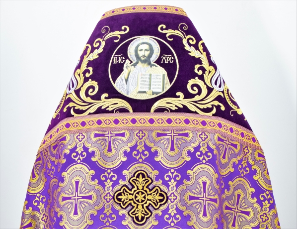 Облачення священника комбіноване з парчі, з вишитим опліччям, вишивка "Роза"