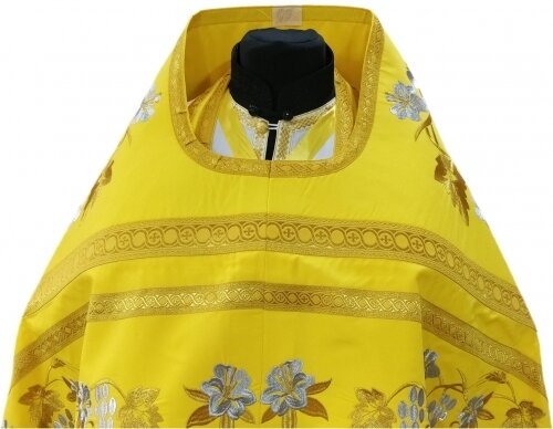 Облачение священника, вишитое на габардине, вишивка