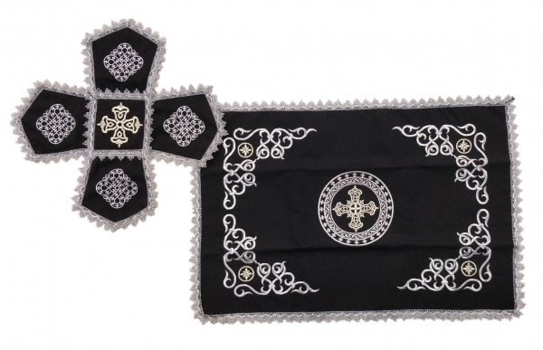 Покровцы та воздух с вишивкой