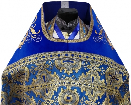 Облачение священника комбинированное из парчи , с вишитим оплечием, вышивка