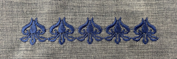 Підрясник з вишивкою синього кольору, платтєвий, тканина тіар