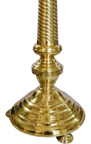 Подсвечник на 70 свечей