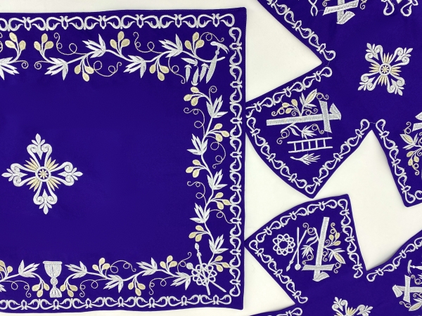 Покровцы та воздух с вишивкой