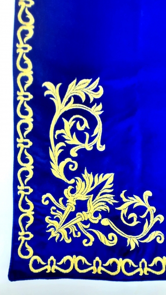 Покровцы та воздух с вишивкой