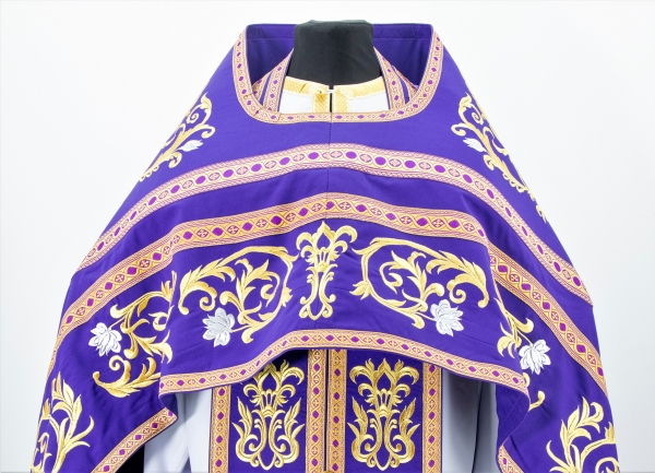 Облачение священника, вишитое на габардине, вышивка
