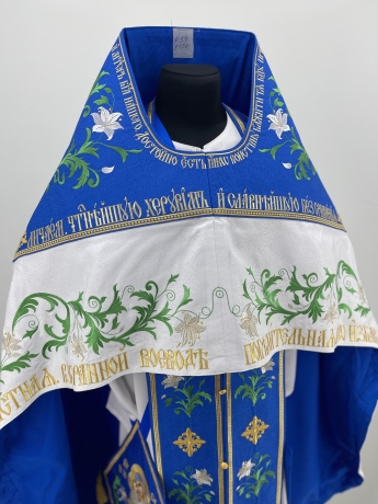 Комбіноване облачення священника вишите на оксамиті, з вишитими іконами, вишивка "Лілії"
