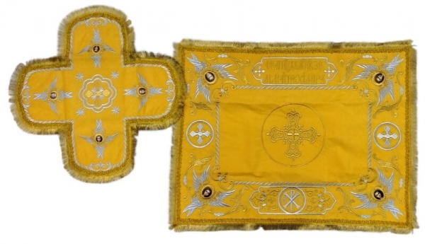 Покровцы и воздухи с вышивкой