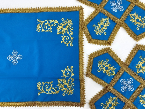 Покровцы и воздух с вышивкой