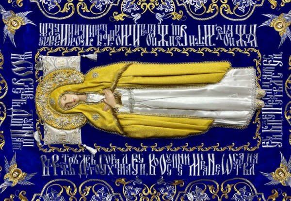 Плащаниця Богородиці на оксамиті 120х80см (Ангели, срібло) (вишивка виноград, вишита та розсшита середина)