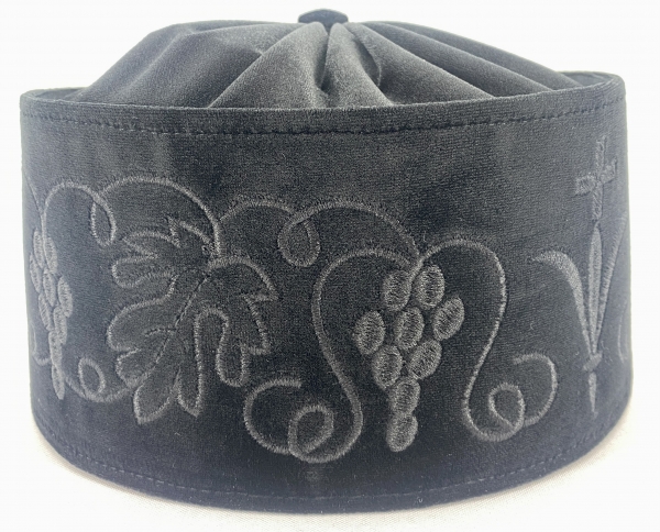 Скуфія грецька оксамитова, з вишивкою "виноград" 