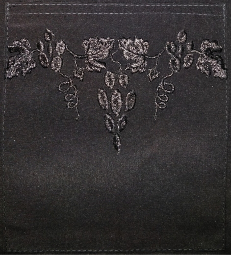 Жилетка с вышивкой 