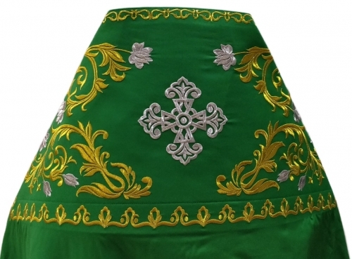 Облачение священника, вишитое на габардине, вишивка "Роза" с вишитим галуном