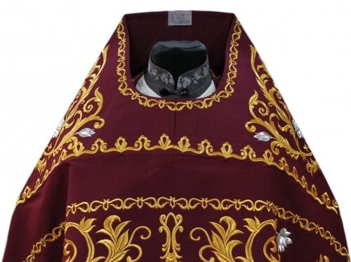 Облачение священника, вишитое на габардине, вишивка