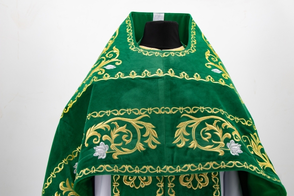 Облачение священника, вышитое на бархате, вишивка