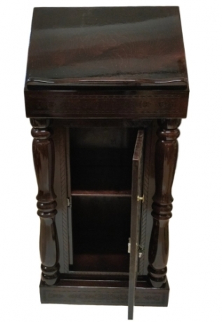 Аналой центральний, з дверцятами, 61х45 (Висота 131 - 104см)