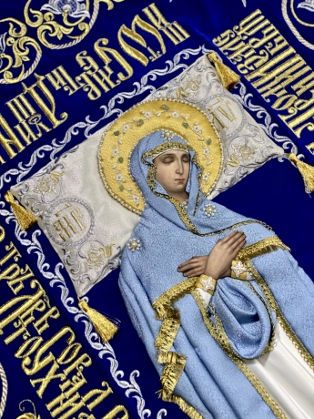 Плащаниця Богородиці на оксамиті 120х80см (Ангели, срібло) (вишивка виноград, вишита та розсшита середина)