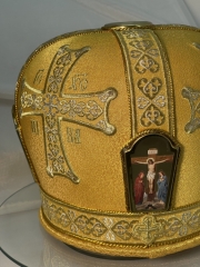 Митра &quot;Хрест&quot;