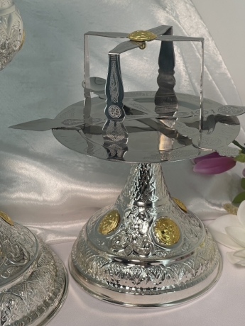 Потир-чаша з приладдям (1301)