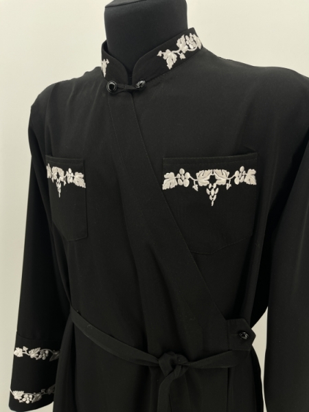 Підрясник на запах, з вишивкою, тканина мокрий шовк