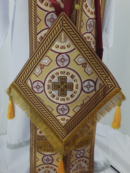 Облачення священника комбіноване з парчі, з вишитим опліччям