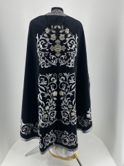 Облачення священника грецький крій, вишите на оксамиті з пришитим галуном, вишивка &quot;Троянда, вишита середина&quot;