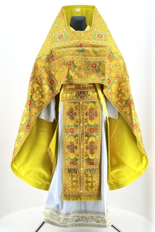 Облачення священника, з парчі та пришивним галуном