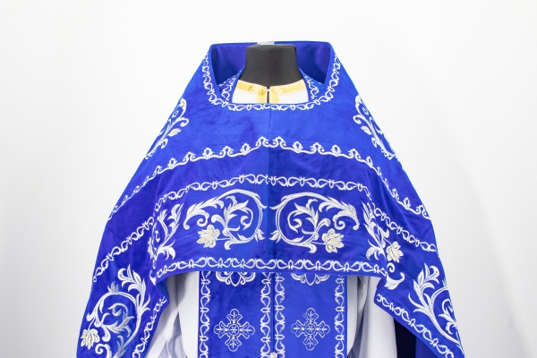 Облачение священника, вишитое на бархате, вишивка