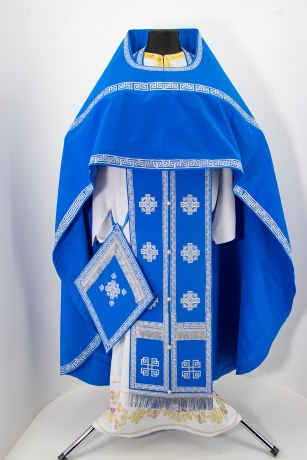 Облачение священника вишитое на габардине, вишивка "Крест" с вишитим галуном