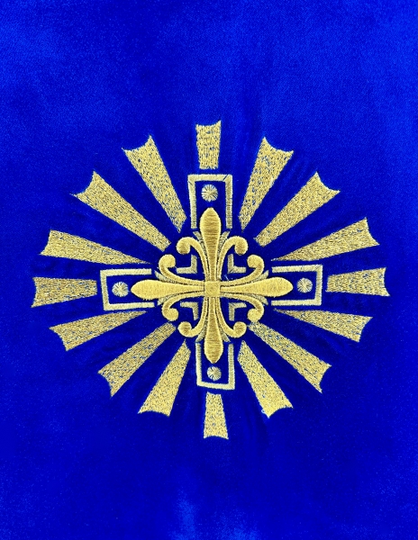 Комбіноване облачення священника вишите на оксамиті, з вишитими іконами, вишивка "Лілії"